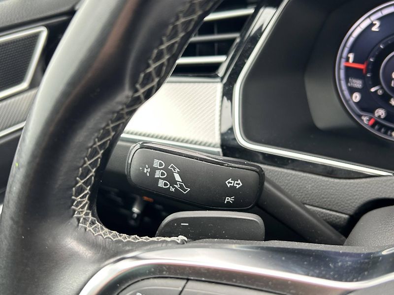 Volkswagen Passat Highline R-line DSG 4MOTION 2, - fotka 15 z 28