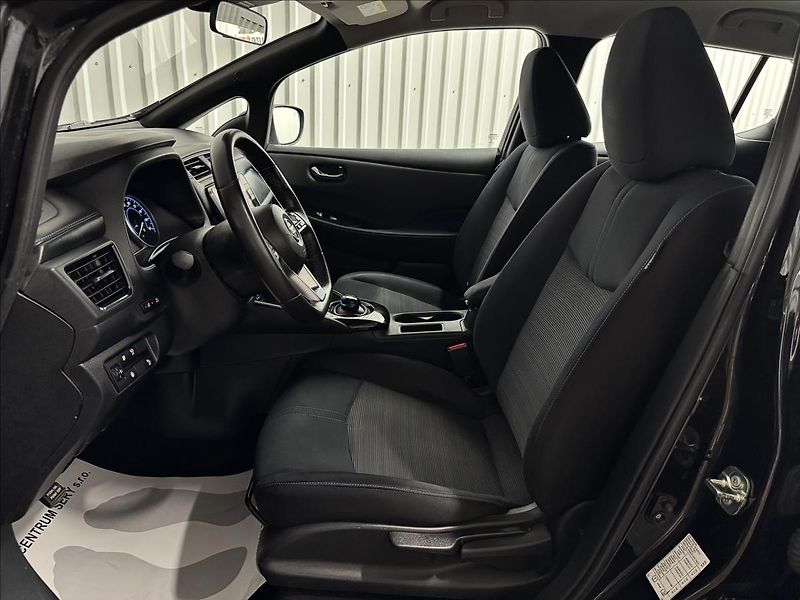 Nissan Leaf Electric drive 110kW Business - fotka 30 z 41