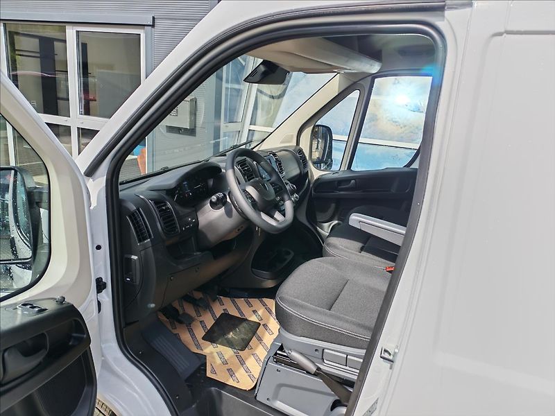 Peugeot Boxer (2026) 2,2 Furgon 3500 L3H2 BlueHDi 1 - fotka 7 z 9