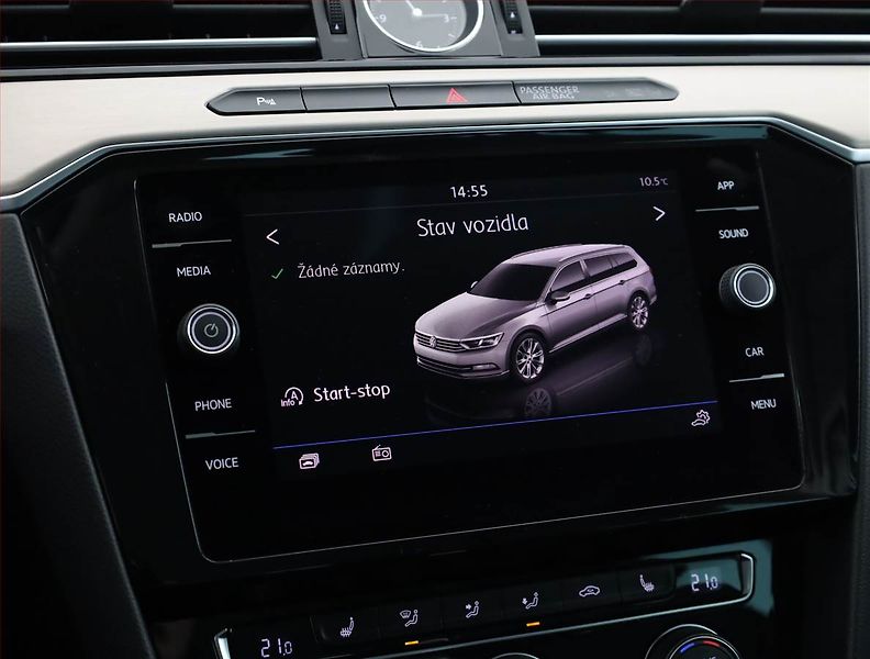 Volkswagen Passat (2018) R-Line 2.0 TDI, Automat, Kůže - fotka 16 z 21