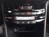 Peugeot 2008 (2017) 1.2 PureTech, ČR,1.maj - náhled 15