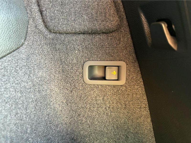 Škoda Karoq Sportline 2,0 TDI 110 kW 7-stu - fotka 18 z 24