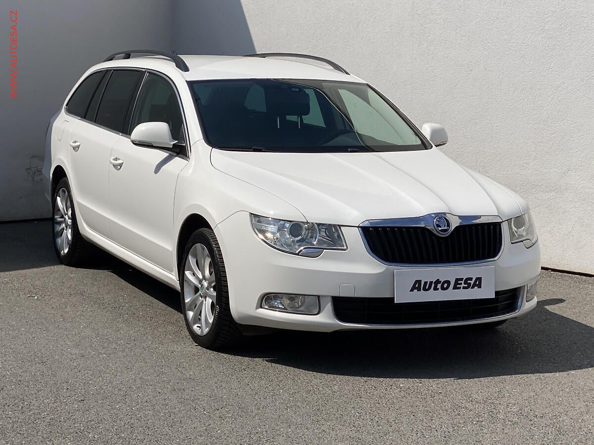 Škoda Superb 2.0 TDi, DSG, navi