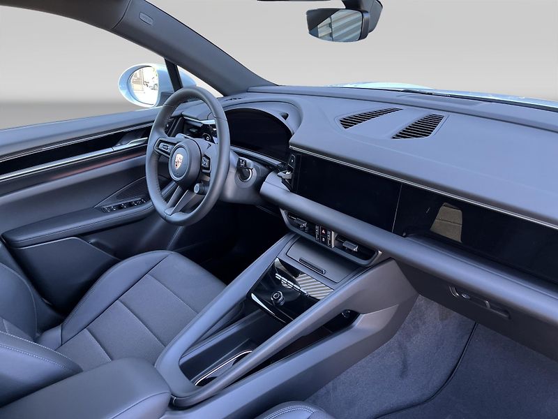 Porsche Macan 4 - fotka 22 z 24
