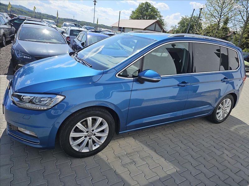 Volkswagen Touran 1,4 TSi 110KW Highline Panoram - fotka 10 z 52