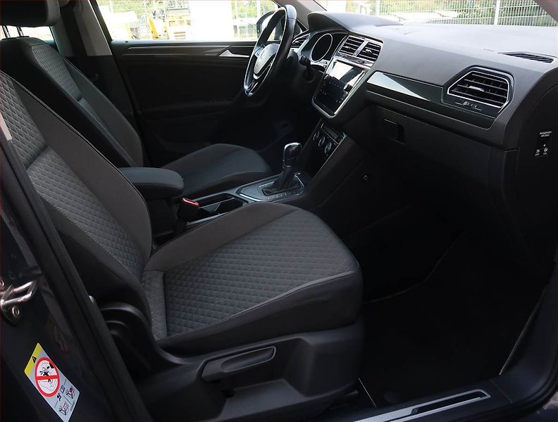 Volkswagen Tiguan (2018) 1.4 TSI - fotka 9 z 22