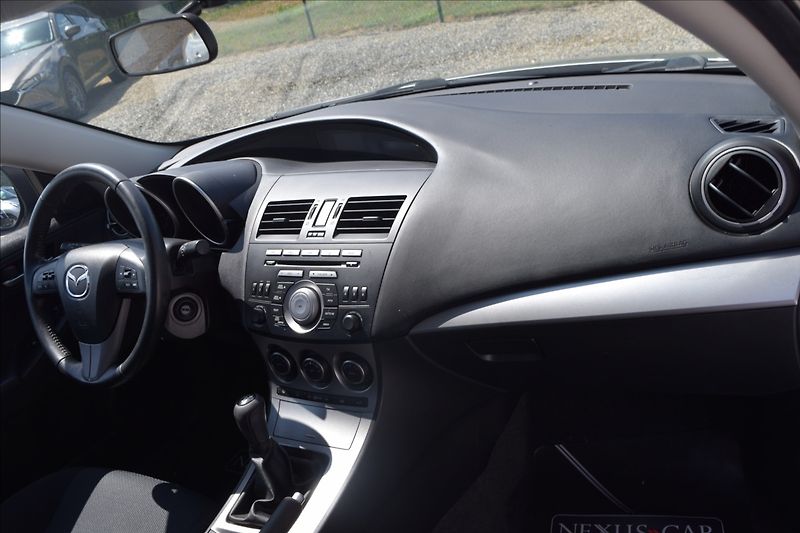 Mazda 3 1,6 i 77KW NOVÁ STK TOP STAV! - fotka 22 z 48