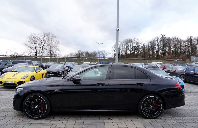 Mercedes-Benz Třídy E E 53 AMG 4Matic+/440PS - fotka 3 z 48