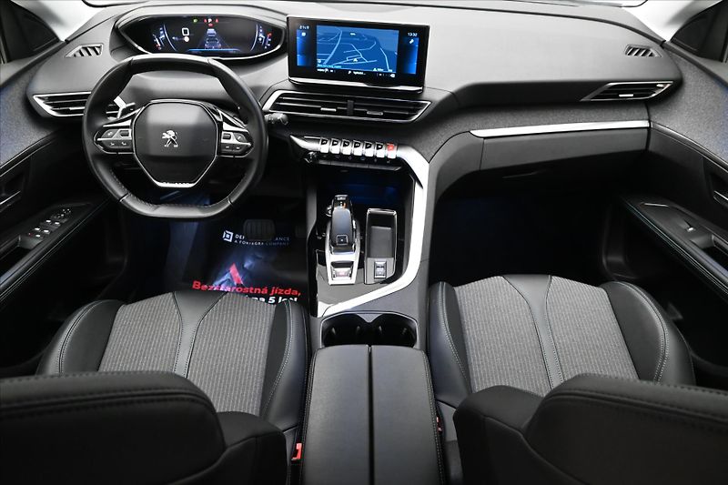 Peugeot 5008 1,5 HDI 96 kW EAT8 7Míst ALLUR - fotka 15 z 32