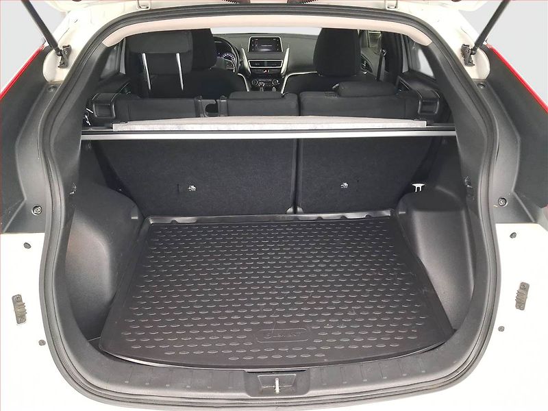 Mitsubishi Eclipse Cross (2018) Intense 1.5 T-MIVEC - fotka 13 z 17