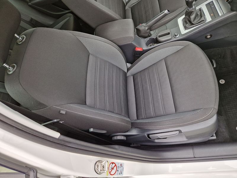 Škoda Octavia 1.6 TDI - fotka 28 z 34