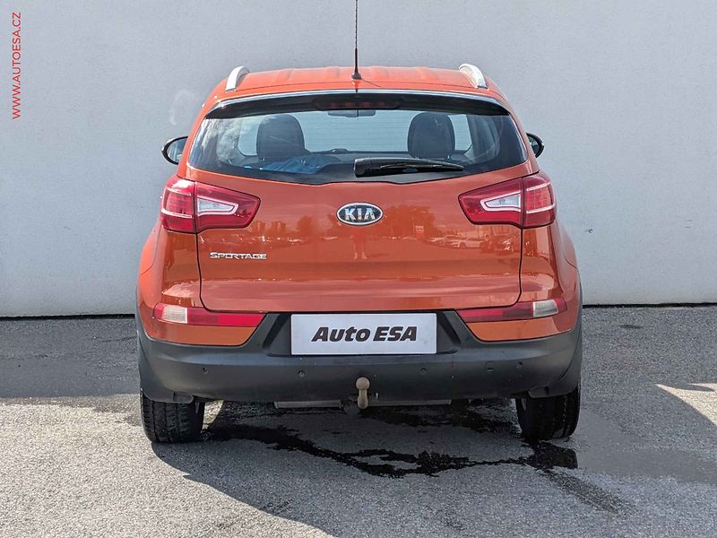 Kia Sportage (2012) 2.0CWT 4x4, ČR, AT - fotka 5 z 18