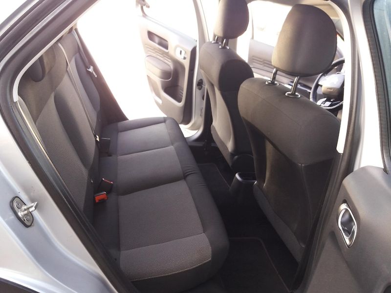 Citroën C4 Cactus 1.2PT,KLIMA,SERVI.KNÍŽKA - fotka 15 z 20