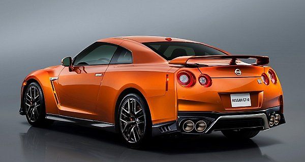 Nissan GT-R.