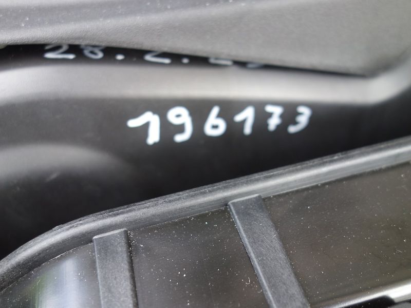 Audi A4 (2015) 2.0TDI 110kW 8A -NAVIGACE - fotka 34 z 35