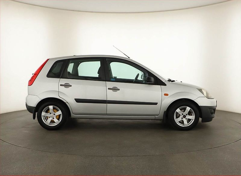 Ford Fiesta (2007) 1.25, Klima, jezdí výborně - fotka 6 z 12