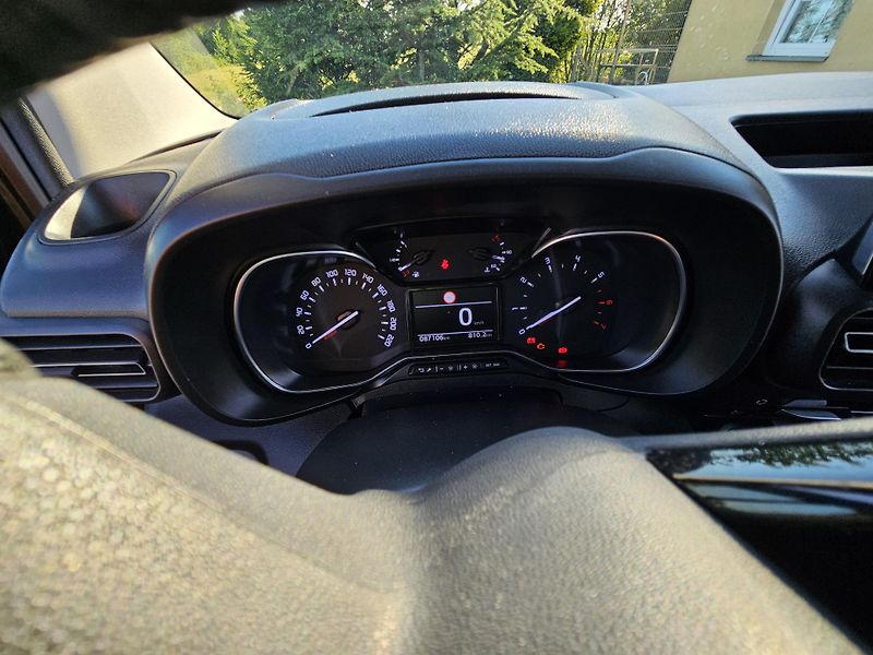 Toyota ProAce City Verso (2021) Long 7 míst, automat, v záruce - fotka 8 z 14