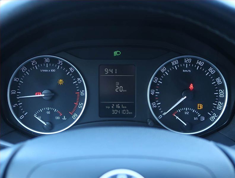 Škoda Octavia (2011) 1.6 TDI, Serv.kniha, nová STK - fotka 11 z 15