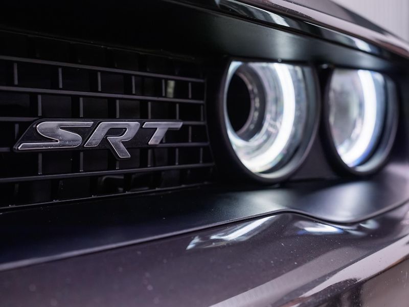 Dodge Challenger SRT HELLCAT 6.2 V8 | 527 kW  - fotka 23 z 56