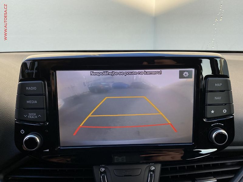 Hyundai i30 (2018) 1.0 T-GDi, Style, navi - fotka 18 z 18