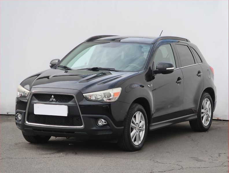 Mitsubishi ASX (2011) 1.8 DI-D MIVEC, 4X4 - fotka 2 z 18