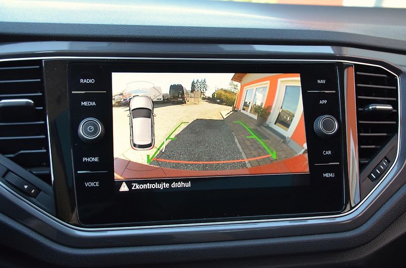 Volkswagen T-Roc (2020) 2.0 TDi DSG iQ.Drive Webasto - fotka 32 z 44