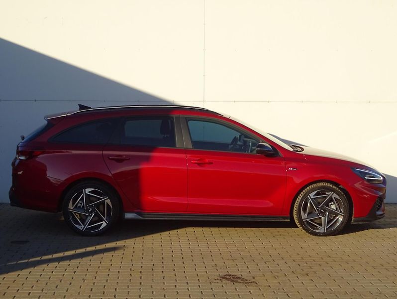 Hyundai i30 1.5 T-GDI 103kW DCT N-Line - fotka 3 z 20