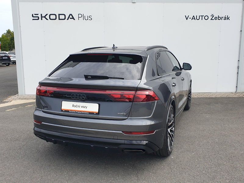 Audi Q8 (2026) SUV 60 TFSI e quattro 360kW - fotka 2 z 31