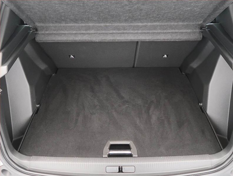 Peugeot 2008 (2022) Allure 1.2 PureTech, Automat - fotka 13 z 14