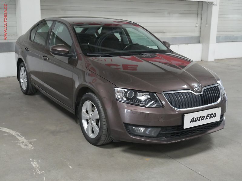 Škoda Octavia (2013) 1.6 TDi, ČR, Sport, bixen, - fotografie inzerátu