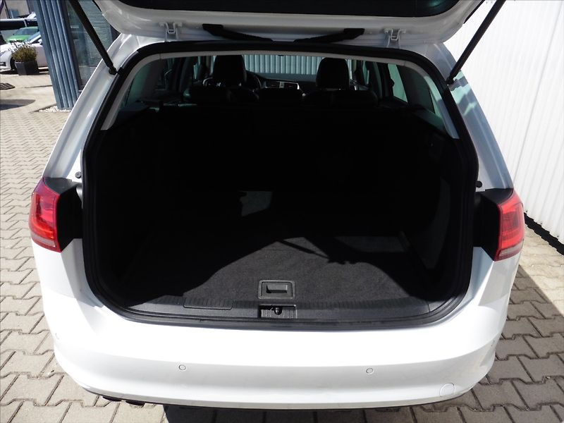 Volkswagen Golf 1,6 1,6 TDI Comfortline 4Mot - fotka 4 z 15
