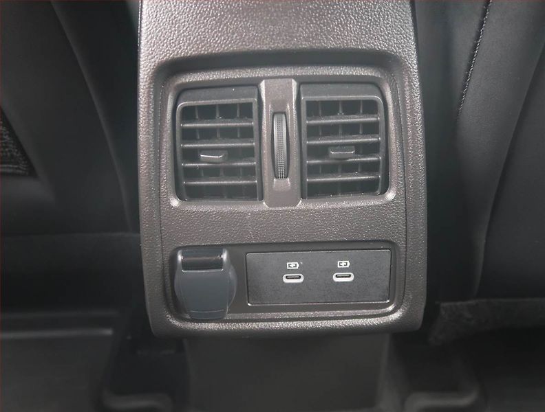 Renault Captur (2025) esprit Alpine E-Tech Full Hybr - fotka 18 z 19