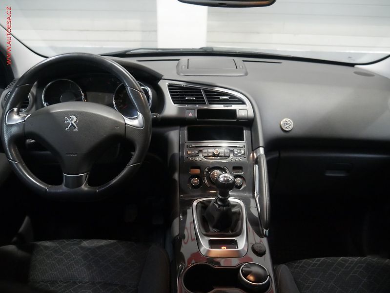 Peugeot 3008 (2014) 1.6 HDi, Style, TZ, navi - fotka 8 z 17