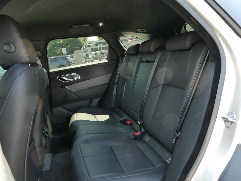 Land Rover Range Rover Velar (2026) 2,0 S D200 - fotka 14 z 20