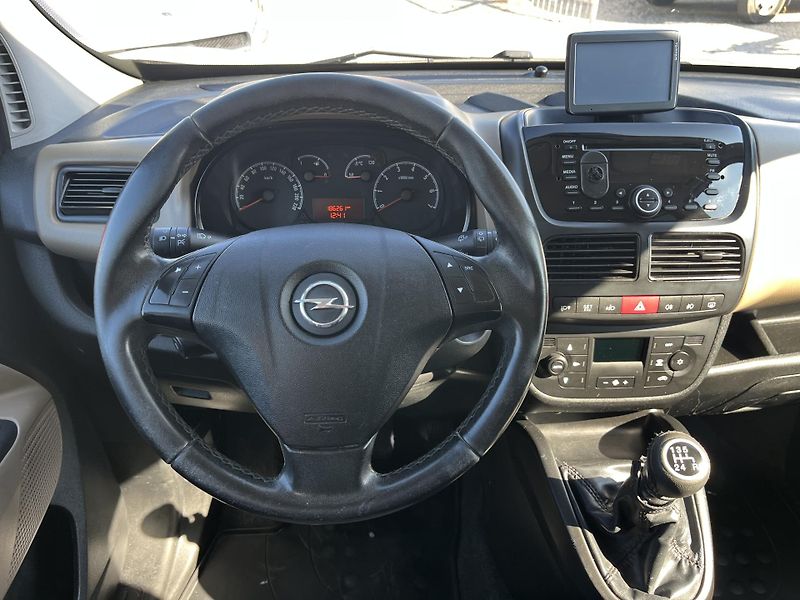 Opel Combo (2013) 1.4i 16v 70kw Klima - fotka 13 z 18