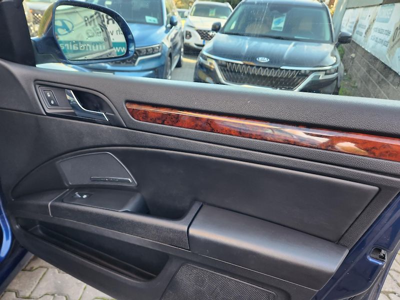 Škoda Superb 2.0-PRAV.SERVIS-TOP VÝBAVA - fotka 25 z 37