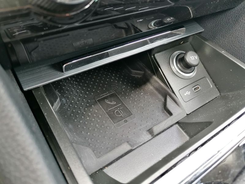 Škoda Superb (2022) IV 1.4 TSi PHEV 160kW - fotka 23 z 30