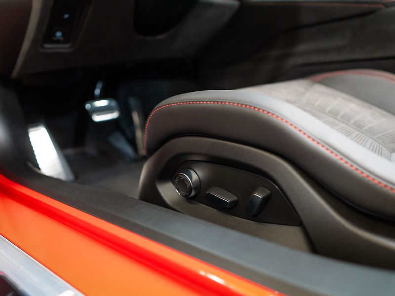 Chevrolet Corvette (2026) 6.2 Cabrio 3LT Z51 Facelift - fotka 17 z 44