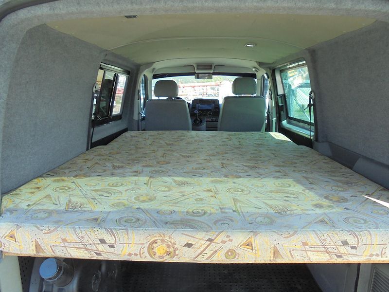 Volkswagen Transporter (2005) 2.0i- 85kW- OBYTNÁ ÚPRAVA - fotka 12 z 16