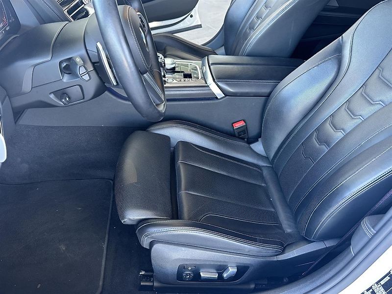 BMW Řada 8 840i xDrive - fotka 6 z 11
