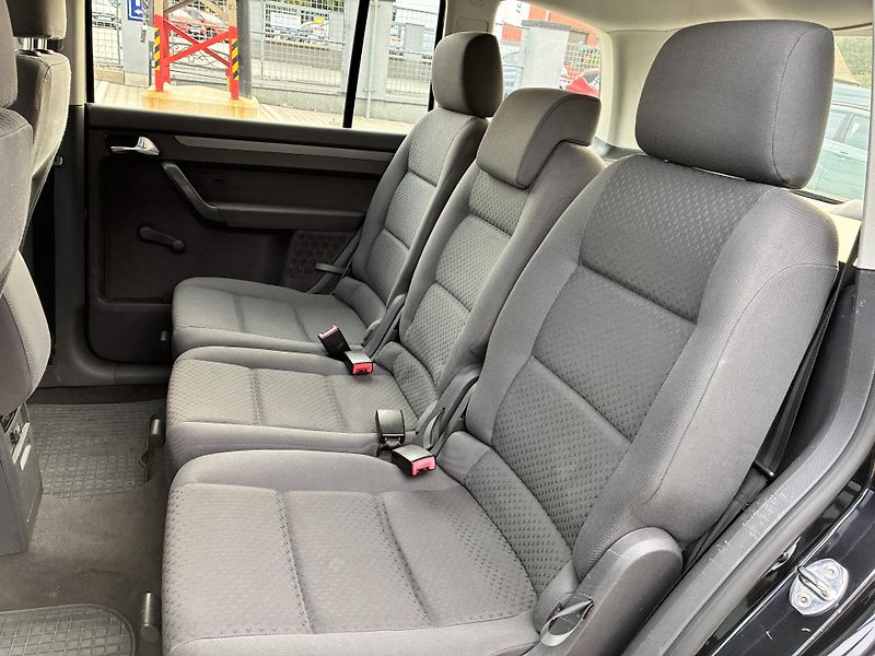Volkswagen Touran 1.9TDi 74kW  - fotka 13 z 19
