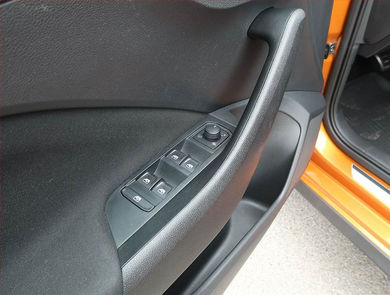 Škoda Kamiq (2022) Scoutline 1.0 TSI - fotka 17 z 19