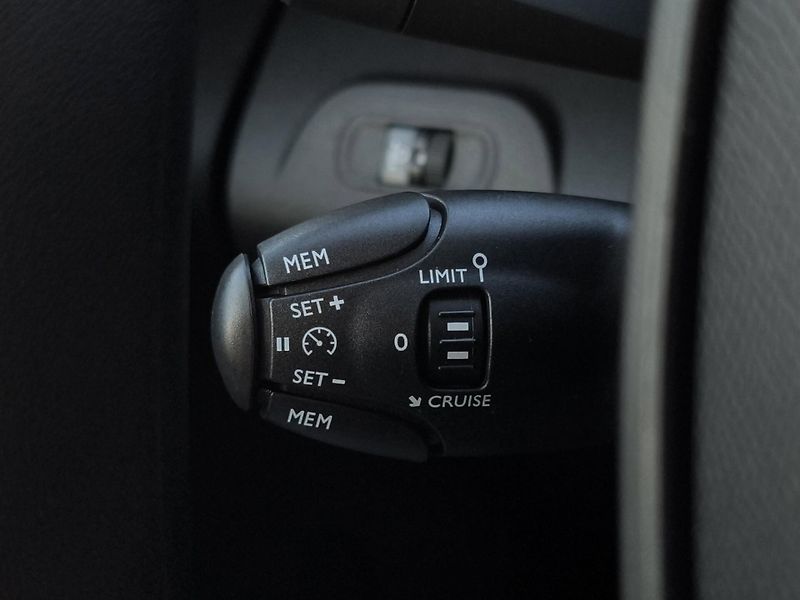 Peugeot Rifter (2019) ACTIVE 1.2 PureTech 81kW, ČR, - fotka 11 z 24