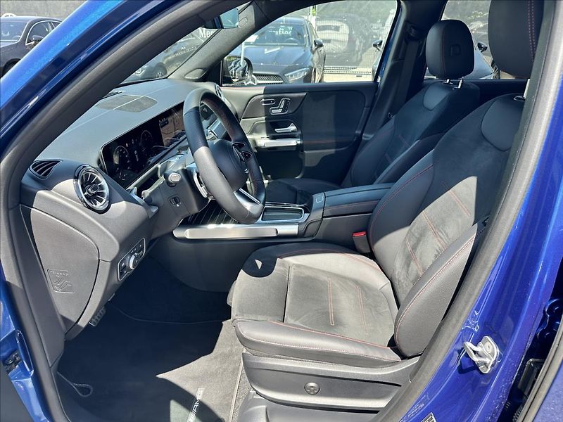 Mercedes-Benz GLB 200d 4MATIC AMG linie - fotka 10 z 14