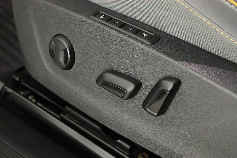 Škoda Enyaq (2022) iV 80x (82 kWh), SoH 83% - fotka 27 z 31
