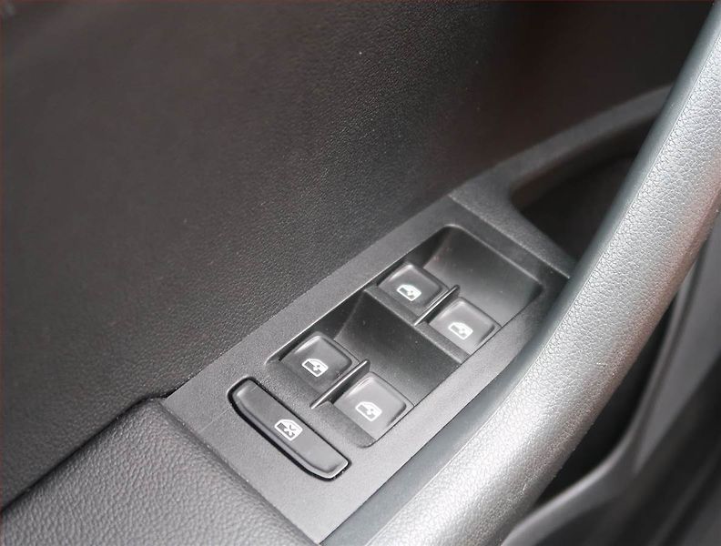 Škoda Octavia (2016) Ambition Plus 1.4 TSI, ČR - fotka 16 z 21