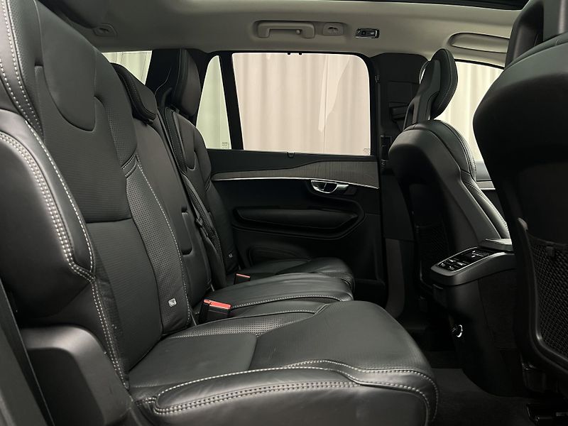 Volvo XC90 B5 AWD INSCRIPTION 7 MÍST - fotka 24 z 49