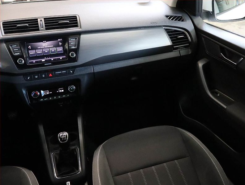 Škoda Fabia (2019) 1.0 TSI, Tempomat - fotka 8 z 22