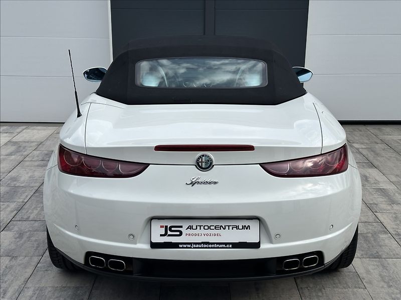 Alfa Romeo Spider 2,2 JTS 185PS  Exclusive - fotka 14 z 48