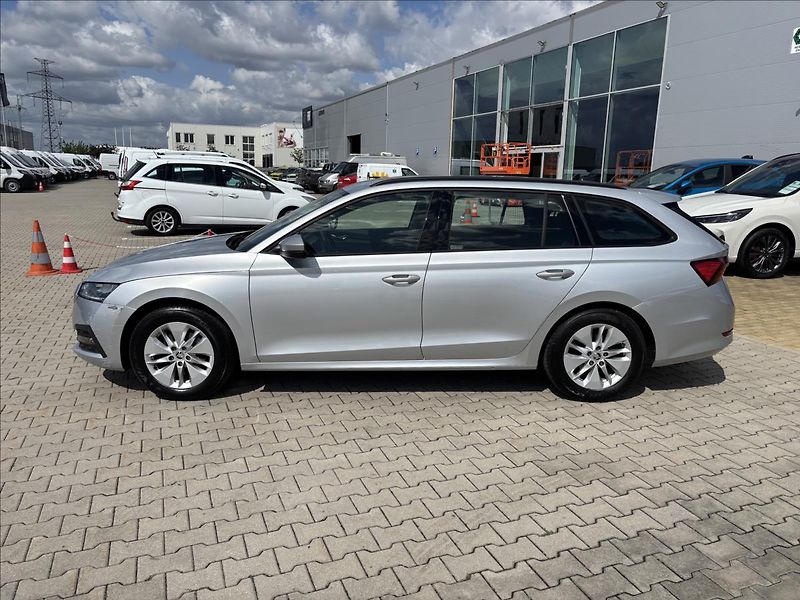 Škoda Octavia 2,0 TDI 110kW Ambition DSG 4x4 - fotka 2 z 42